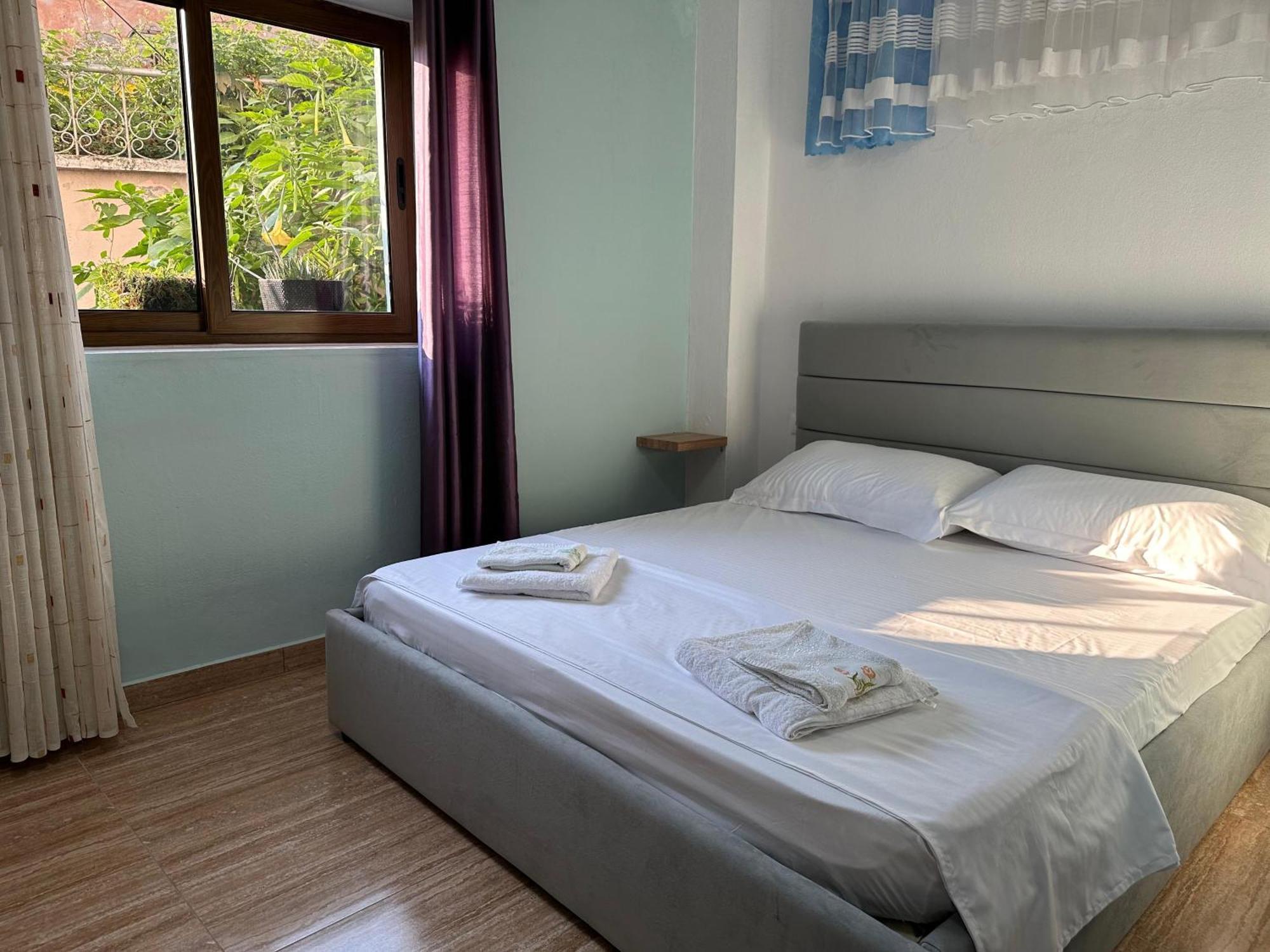 Las Palmas Guesthouse Shkodra Kültér fotó